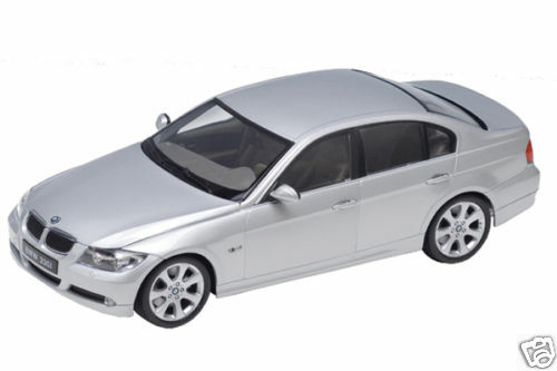 1:18 scale Welly BMW 330I 4 door SILVER Diecast