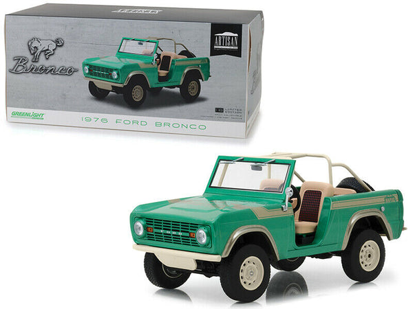 1:18 Scale 1976 Ford Bronco Jeep Green Greenlight Artisan Collection #19034