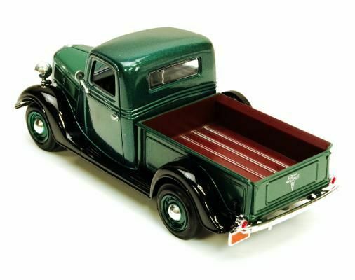 1:24 Scale 1937 Ford  Pickup Green "American Classics" Diecast Motor Max